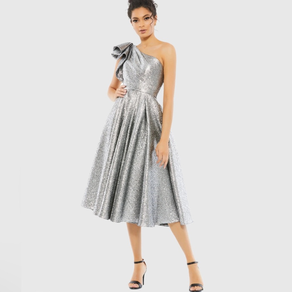 Mac Duggal Silver One-Shoulder Cocktail Dress